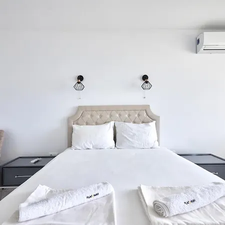 Sunny Seaside Retreat 2bd In By Flat Mаnаger Nesebar